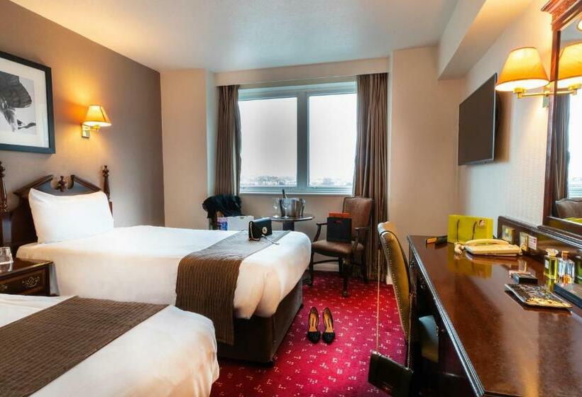 Standard Room, Ibis London Earls Court