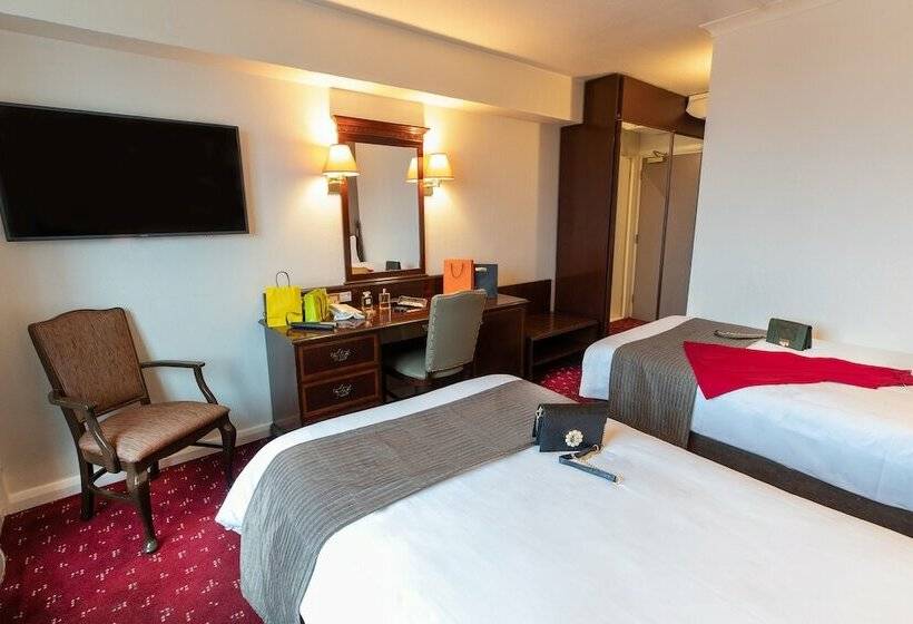 Standard Room, Ibis London Earls Court