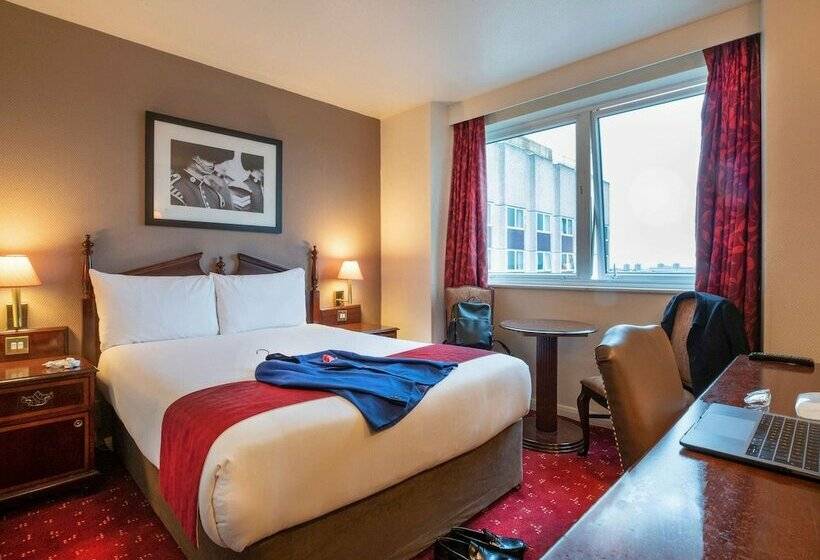 Superior Room, Ibis London Earls Court