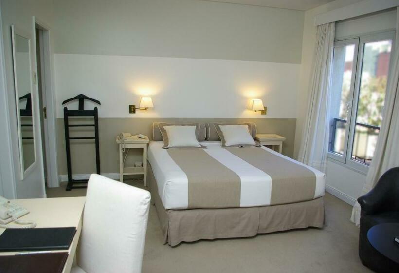 Standard Studio, Loi Suites Recoleta