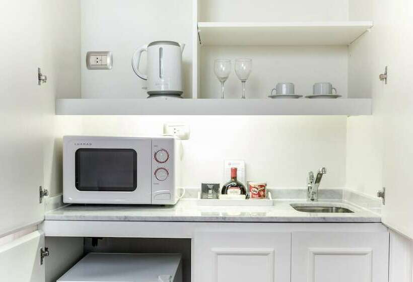 استودیو اجرایی, Loi Suites Recoleta