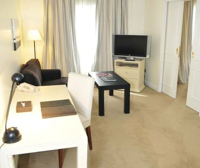 سوییت اجرایی, Loi Suites Recoleta