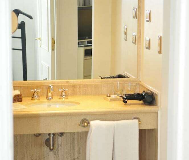 سوییت اجرایی, Loi Suites Recoleta