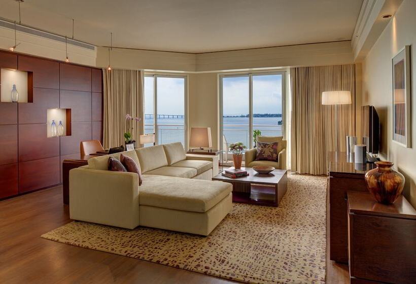 Suite Adapted for people with reduced mobility, Mandarin Oriental Miami