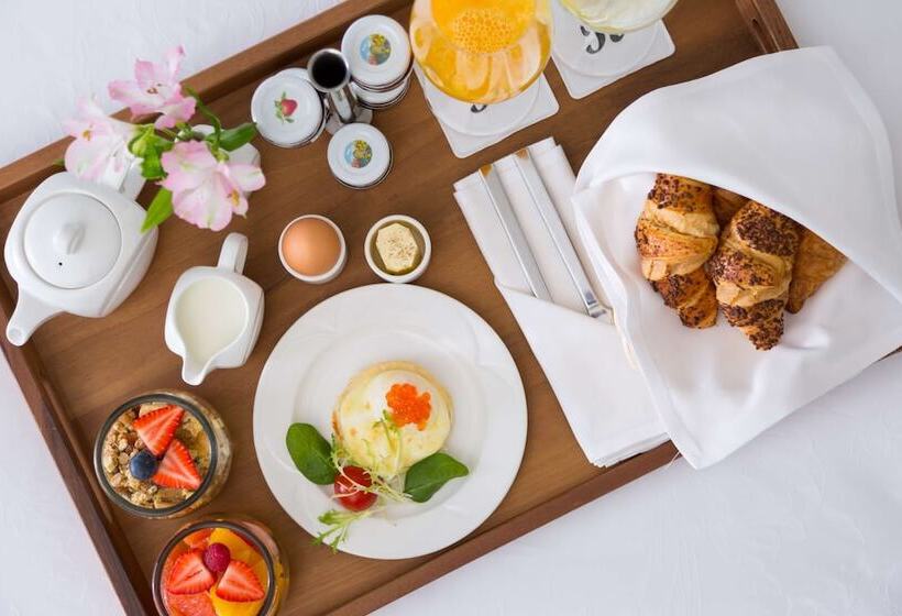 Номер Премиум Вид на Город, Radisson Royal Hotel, St. Petersburg