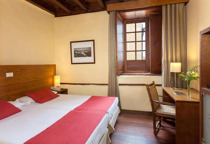 اتاق استاندارد, Livvo La Quinta Roja