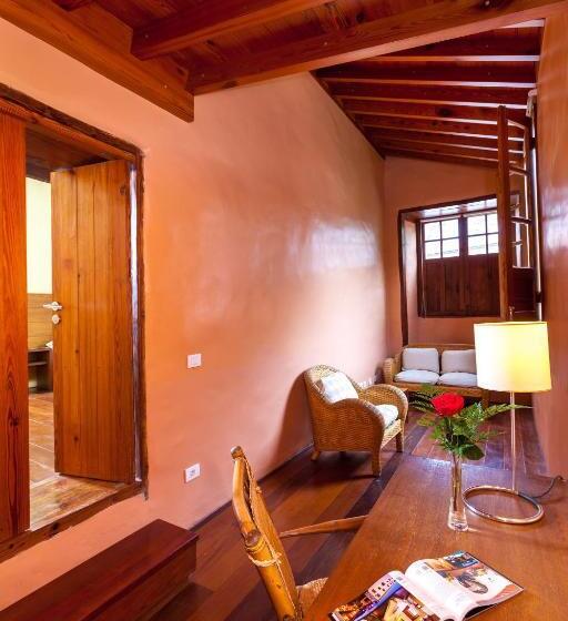 سوییت جونیور, Livvo La Quinta Roja