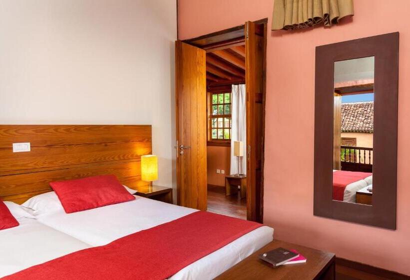 سوییت جونیور, Livvo La Quinta Roja