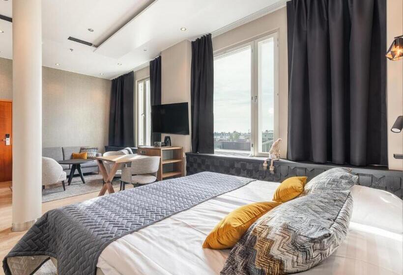 سوییت جونیور, Santa S Hotel Santa Claus