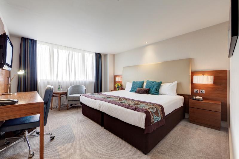 اتاق لوکس با تخت بزرگ, Thistle London Hyde Park Kensington Gardens
