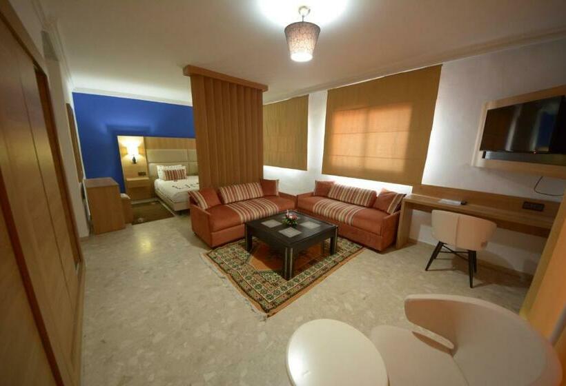 سوییت, Oasis Hotel & Spa