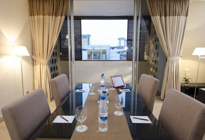 شقة ديلوكس غرفتين نوم, The Apartments, Dubai World Trade Centre Hotel Apartments