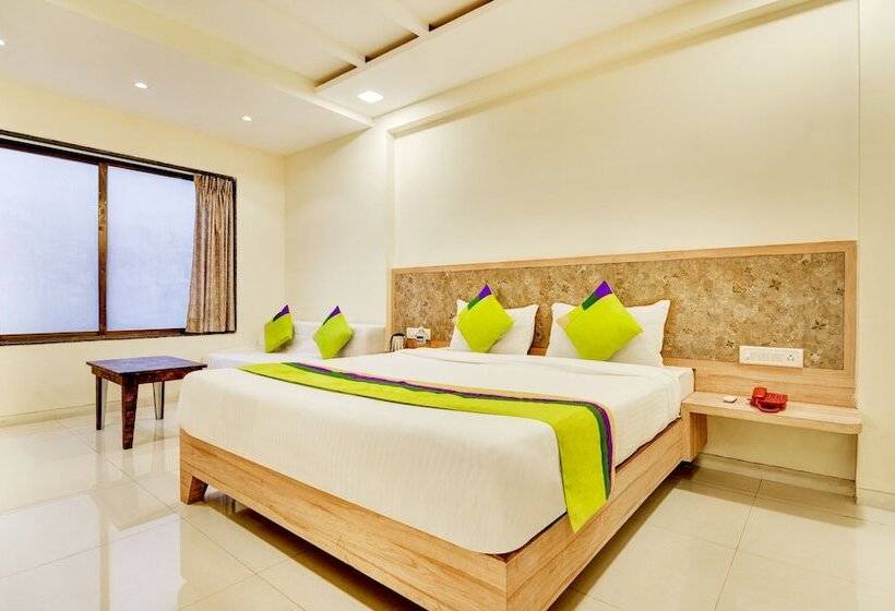 اتاق لوکس, Treebo Bright Plaza & Spa