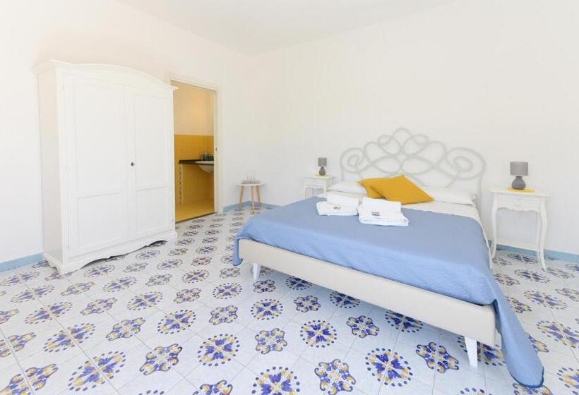 سوئیت جونیور با تراس, B&b Mediterraneo