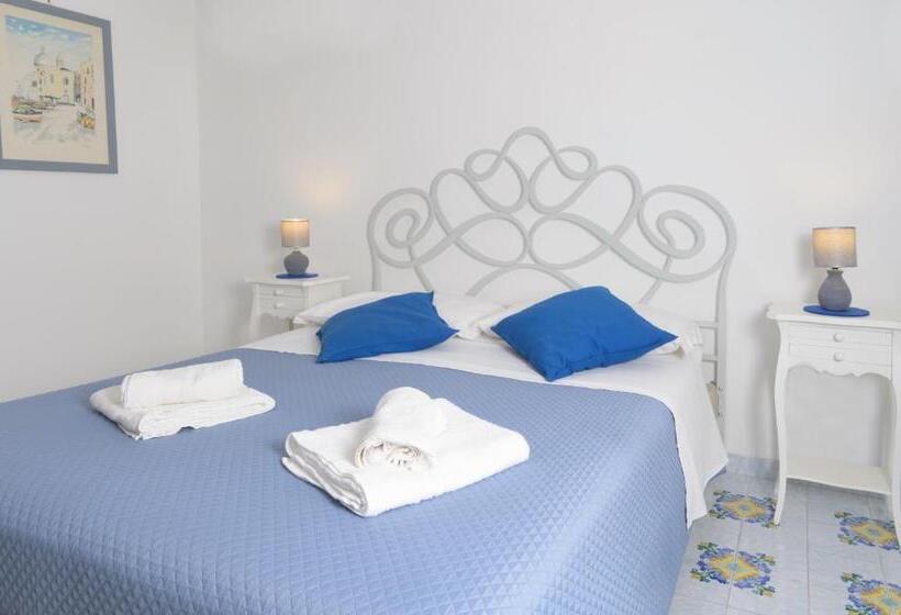 سوئیت جونیور با تراس, B&b Mediterraneo