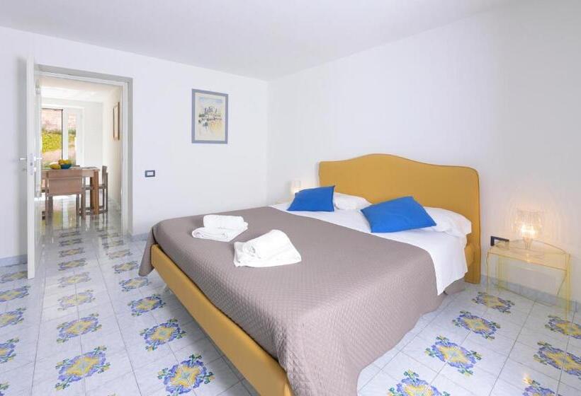 سوئیت جونیور خانوادگی, B&b Mediterraneo