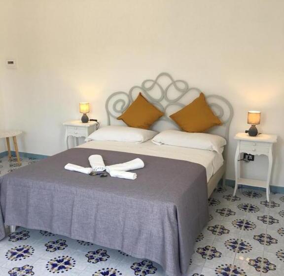 سوئیت جونیور با تراس, B&b Mediterraneo