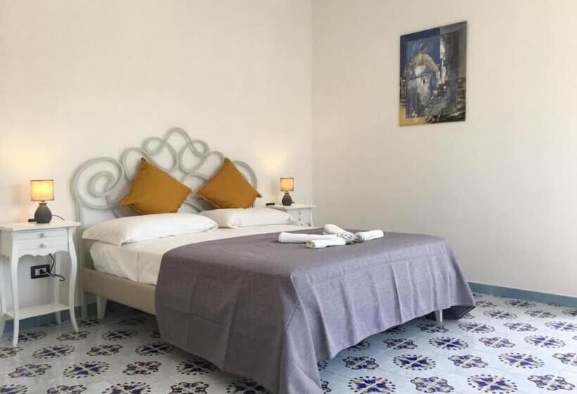 سوئیت جونیور با تراس, B&b Mediterraneo