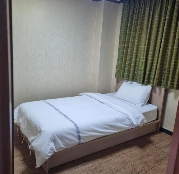 اتاق استاندارد با چشم‌انداز دریا, Benikea Hotel Mountain & Ocean Sokcho