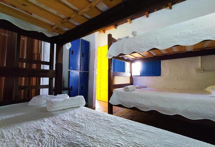 Economy Quadruple Room, Hostel Trip Monkey Barichara