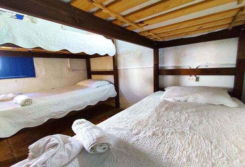 Economy Quadruple Room, Hostel Trip Monkey Barichara