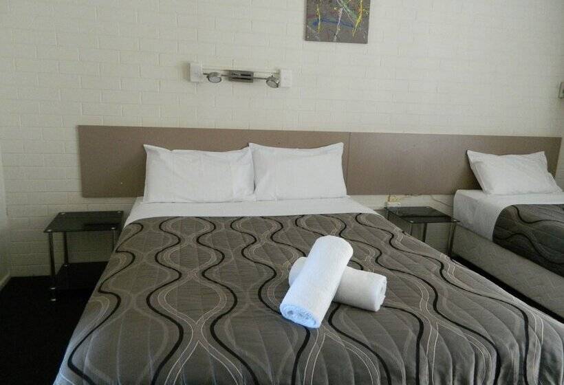 اتاق اجرایی, Coachman Motel