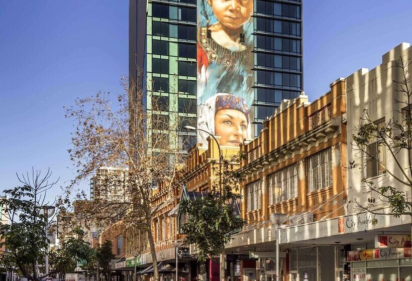 اتاق لوکس, The Adnate Perth   Art Series