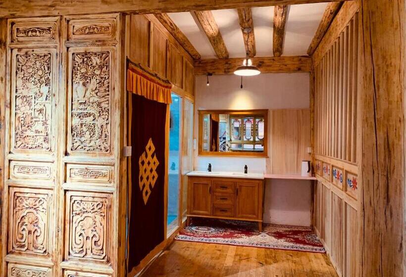 اتاق استاندارد با سرویس بهداشتی مشترک, Shangri La Xiangye Listen To The Rain