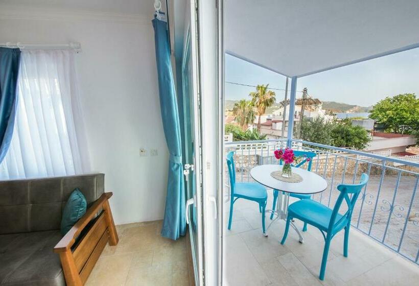 استودیوی استاندارد, Ceylan Boutique House