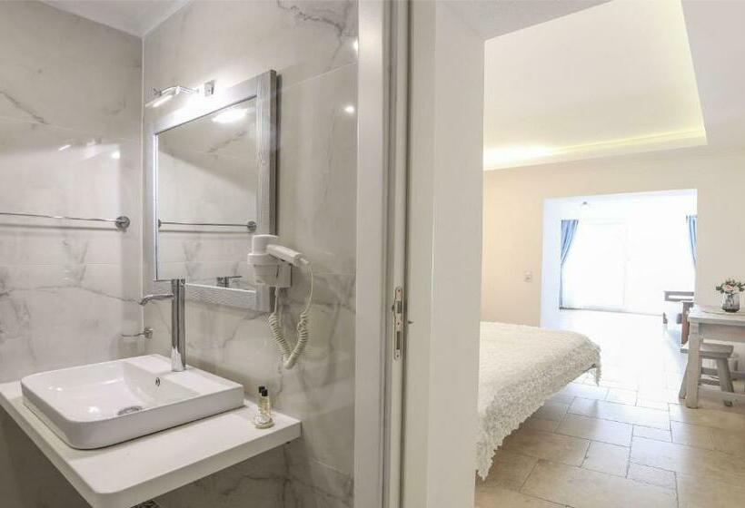 استودیوی استاندارد, Ceylan Boutique House