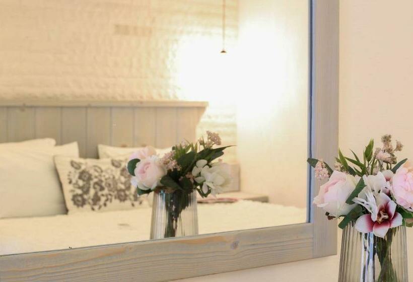 استودیوی استاندارد, Ceylan Boutique House