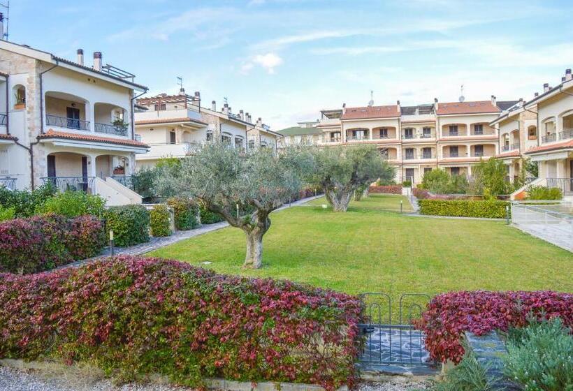 آپارتمان 1 خوابه, Homiday   Residence Micaene