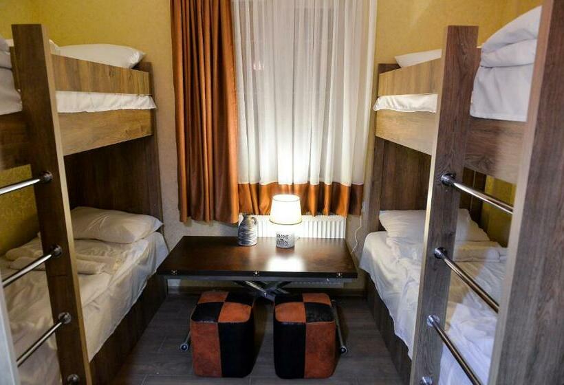 اتاق استاندارد چهار تخته, Hostel Look