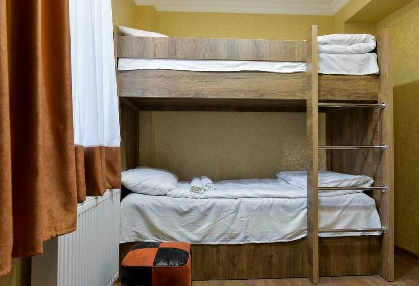 اتاق استاندارد چهار تخته, Hostel Look