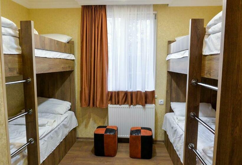اتاق استاندارد چهار تخته, Hostel Look
