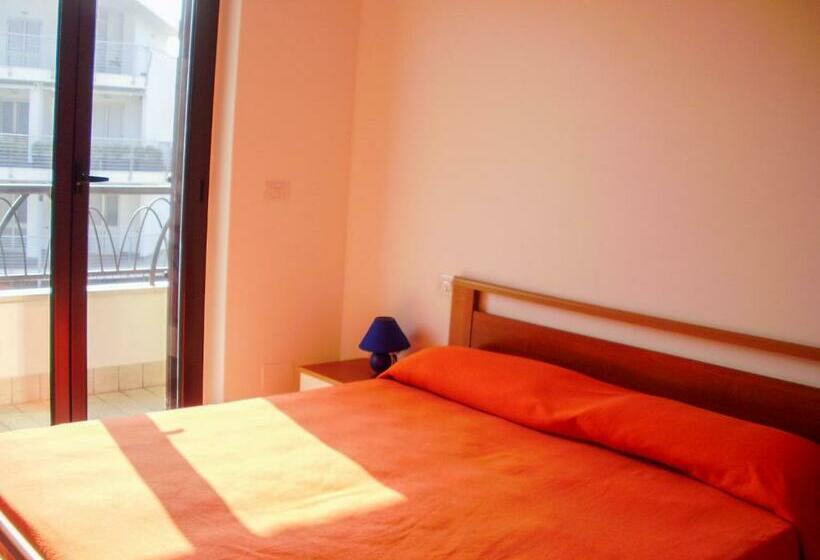 اتاق استاندارد با بالکن, Homiday   Residence Micaene
