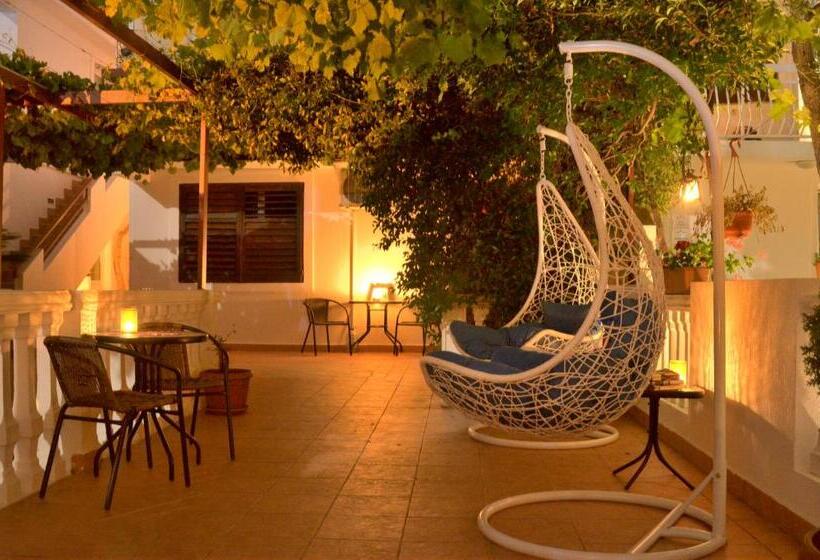 Standard Triple Room with Terrace, Mediterranean Retreat Becici