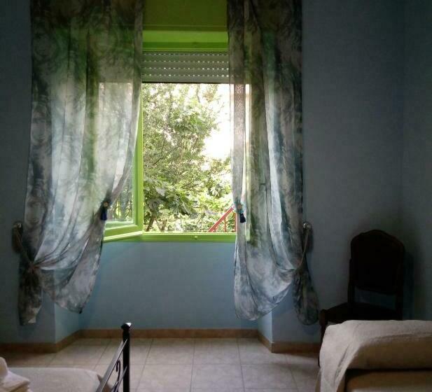 اتاق استاندارد با چشم‌انداز باغ, B&b Vista Fiume