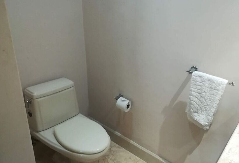 اتاق استاندارد با سرویس بهداشتی مشترک, Casa Isabella