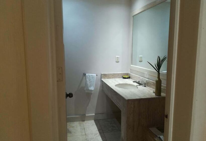 اتاق استاندارد با سرویس بهداشتی مشترک, Casa Isabella