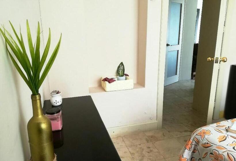 اتاق استاندارد با سرویس بهداشتی مشترک, Casa Isabella