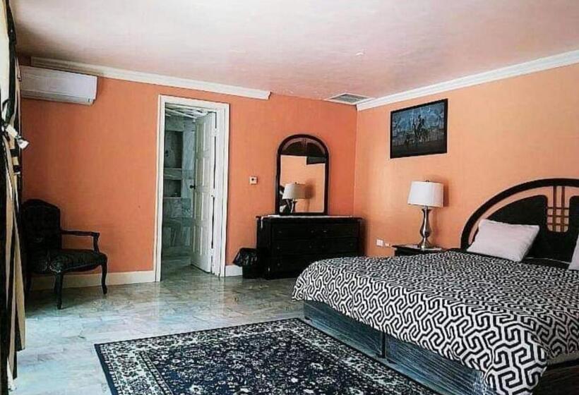 اتاق لوکس با تخت بزرگ, Casa Isabella
