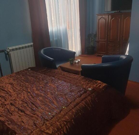 اتاق لوکس, Guesthouse Prenociste Faraon