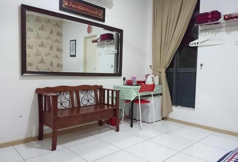 带泳池观景的豪华房, Vista Alam Roomstay Homestay
