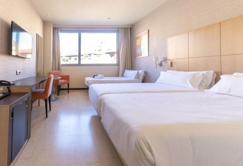 Standard Triple Room, Abba Huesca