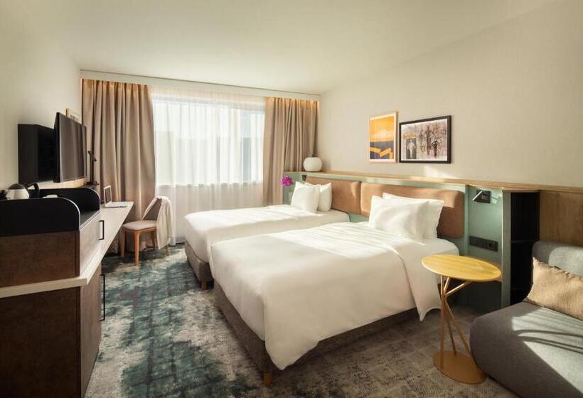 اتاق استاندارد, Crowne Plaza Budapest, An Ihg