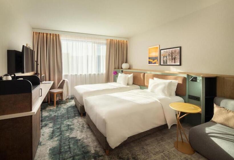 اتاق استاندارد, Crowne Plaza Budapest, An Ihg
