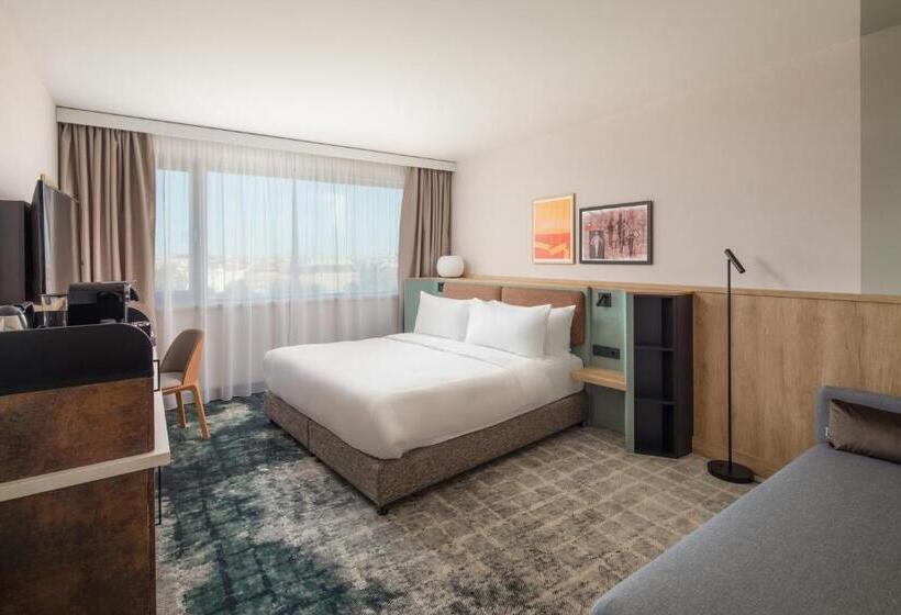 اتاق پرمیوم, Crowne Plaza Budapest, An Ihg