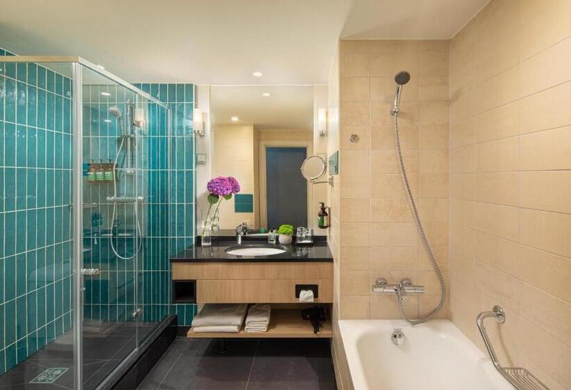 اتاق استاندارد, Crowne Plaza Budapest, An Ihg