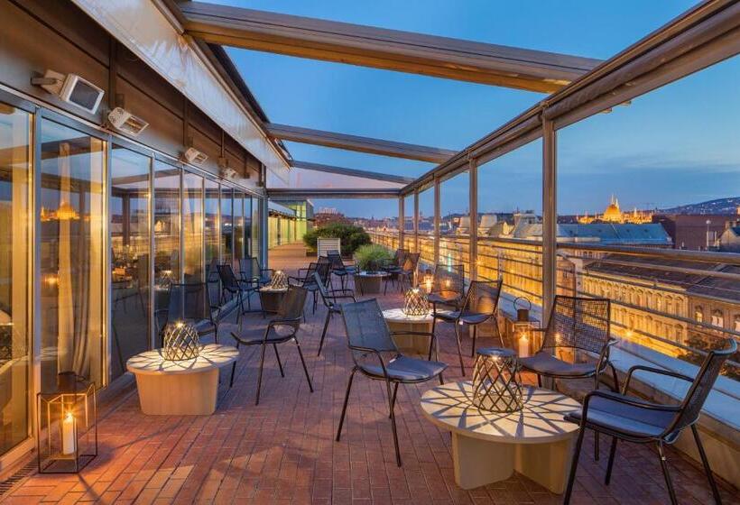 سوئیت پریمیوم, Crowne Plaza Budapest, An Ihg